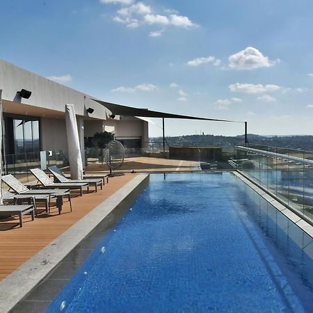 Menlyn Maine Luxury Rentals Pretoria Exterior foto