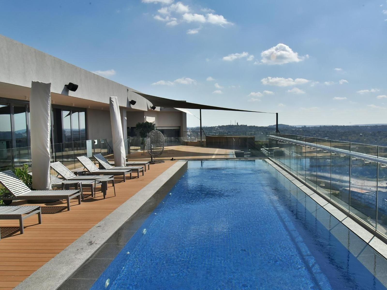 Menlyn Maine Luxury Rentals Pretoria Exterior foto