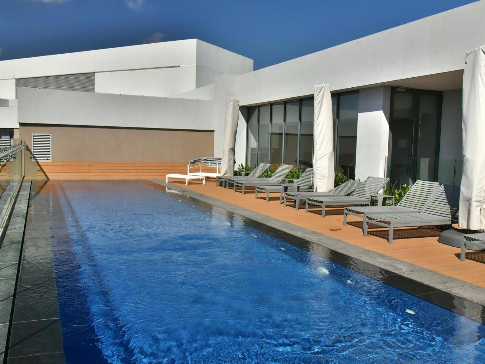 Menlyn Maine Luxury Rentals Pretoria Exterior foto