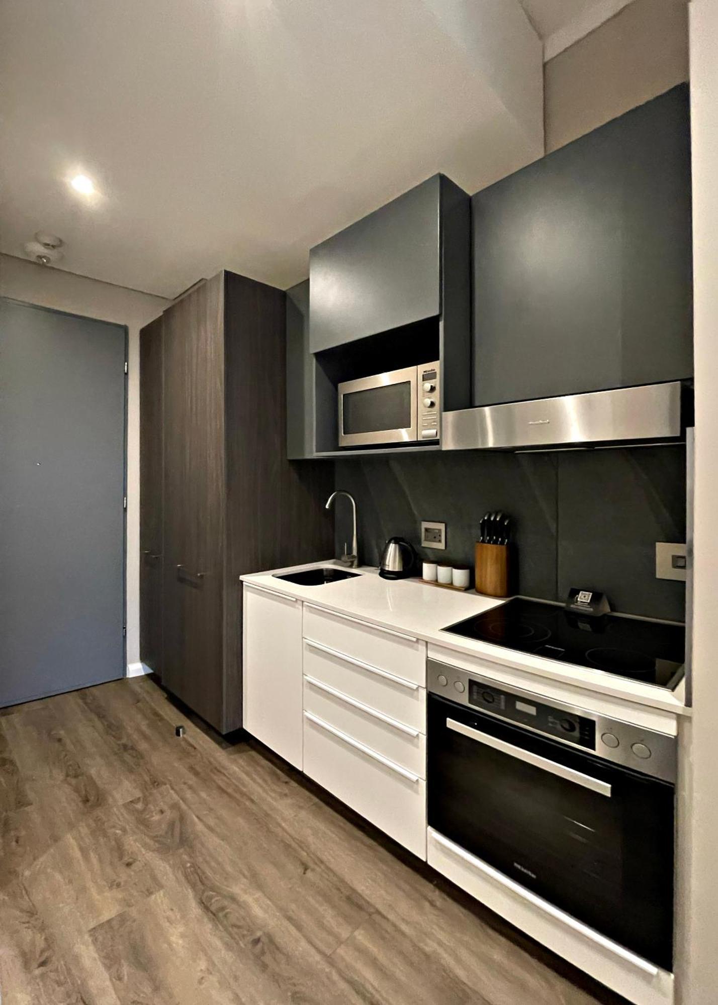 Menlyn Maine Luxury Rentals Pretoria Exterior foto